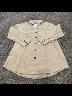 lularoe NWT Abigail, long sleeve button-down blouse size large